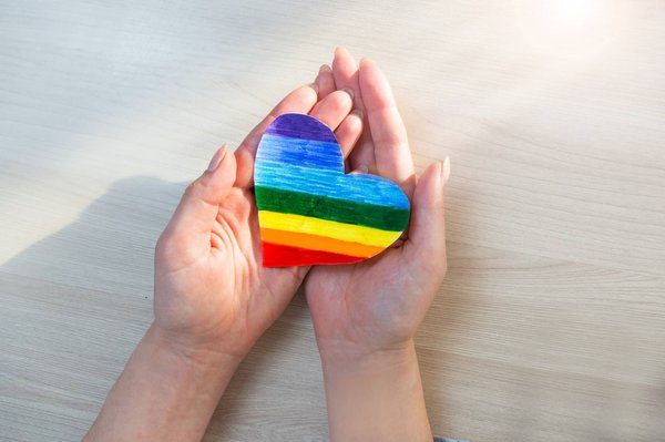 Comment l'horoscope gay peut-il guider les relations amoureuses ?