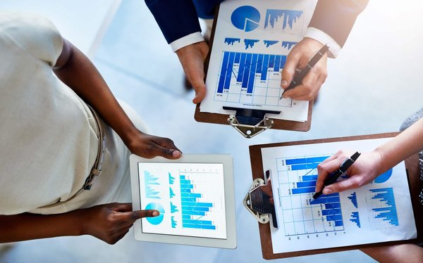 Quelles compétences sont essentielles pour les leaders dans le secteur technologique ?