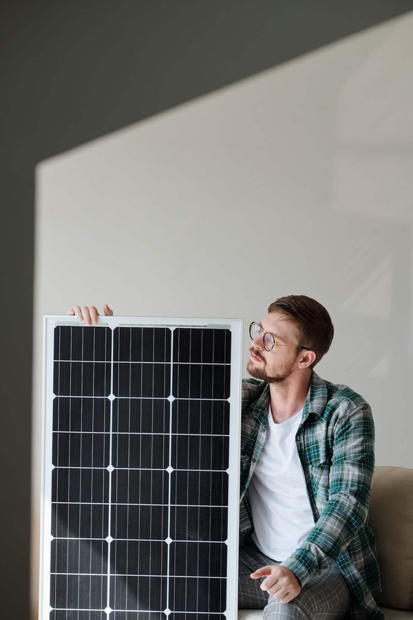 Maintenance des panneaux solaires : conseils pour maximiser leur efficacité