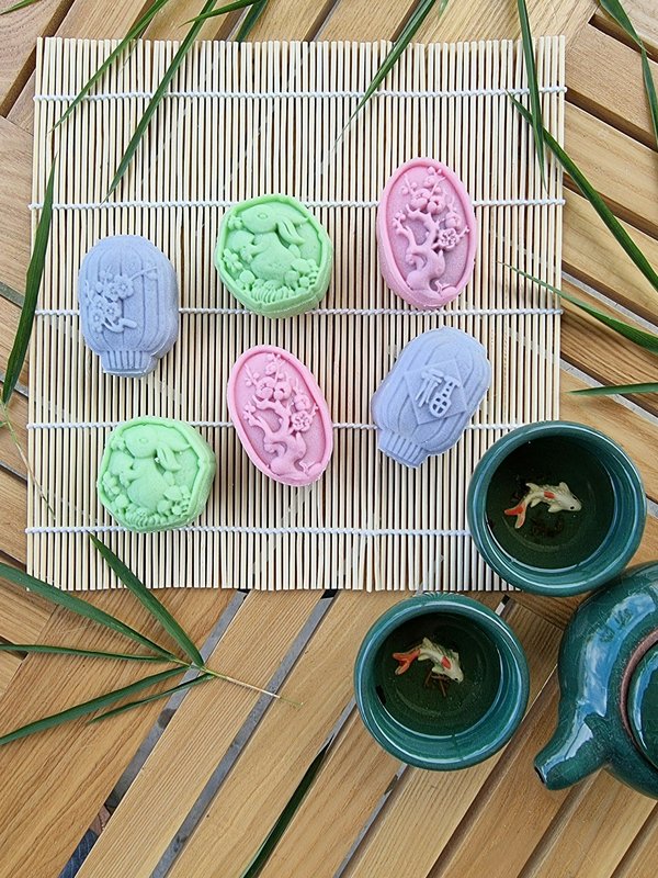 Comment créer un festival de théâtre en plein air mettant en vedette des pièces écrites par des auteurs locaux ?